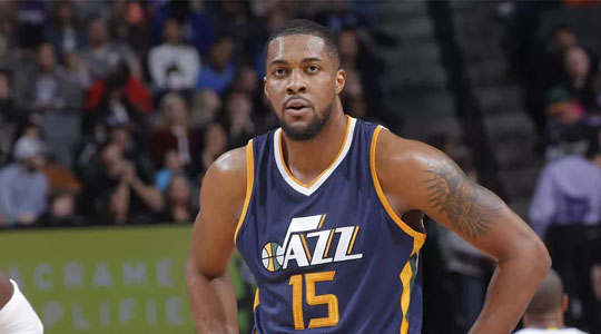 Derrick Favors