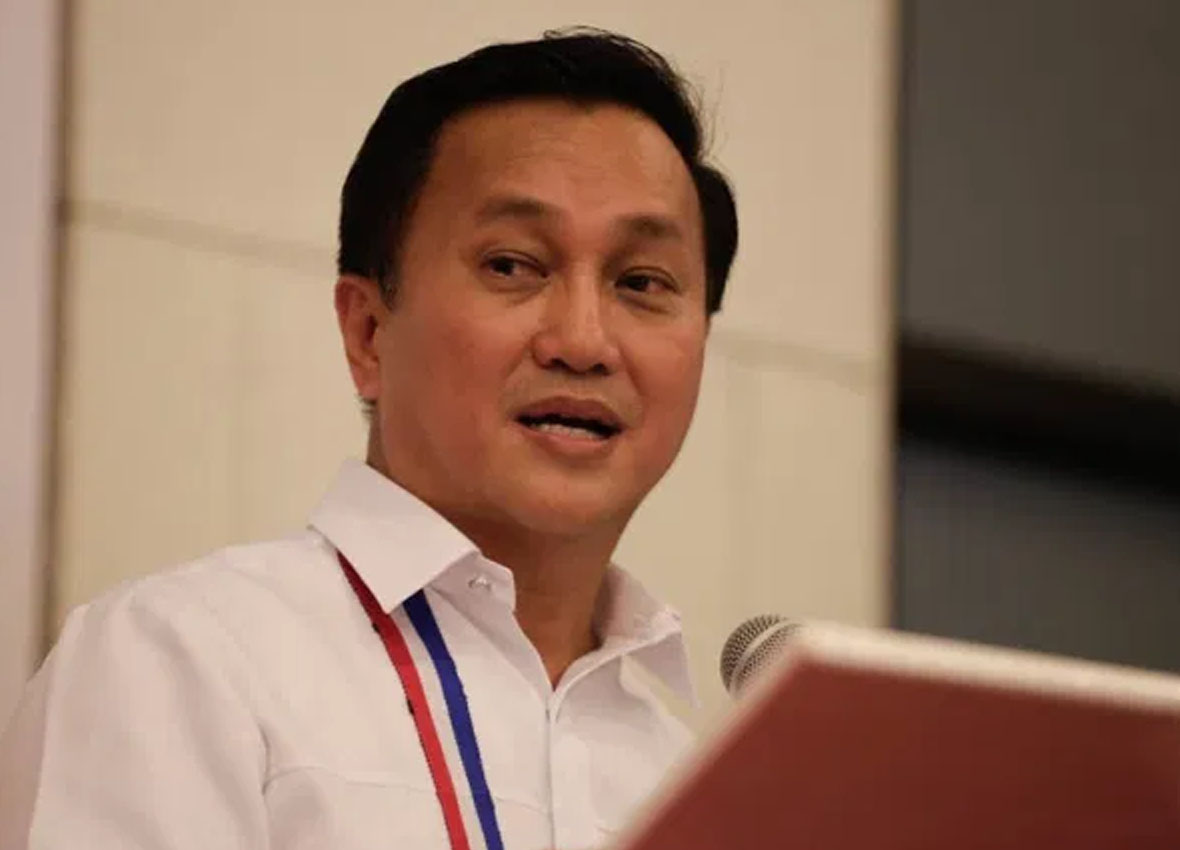 Senador Francis Tolentino